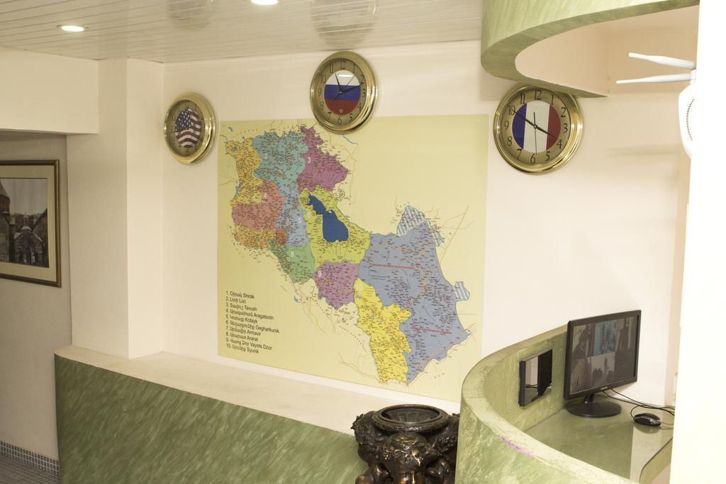 יירבאן Inter Boutique Hotel מראה חיצוני תמונה