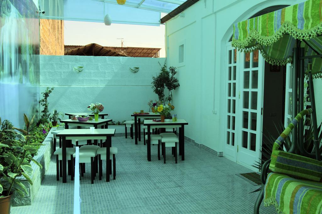 יירבאן Inter Boutique Hotel מראה חיצוני תמונה
