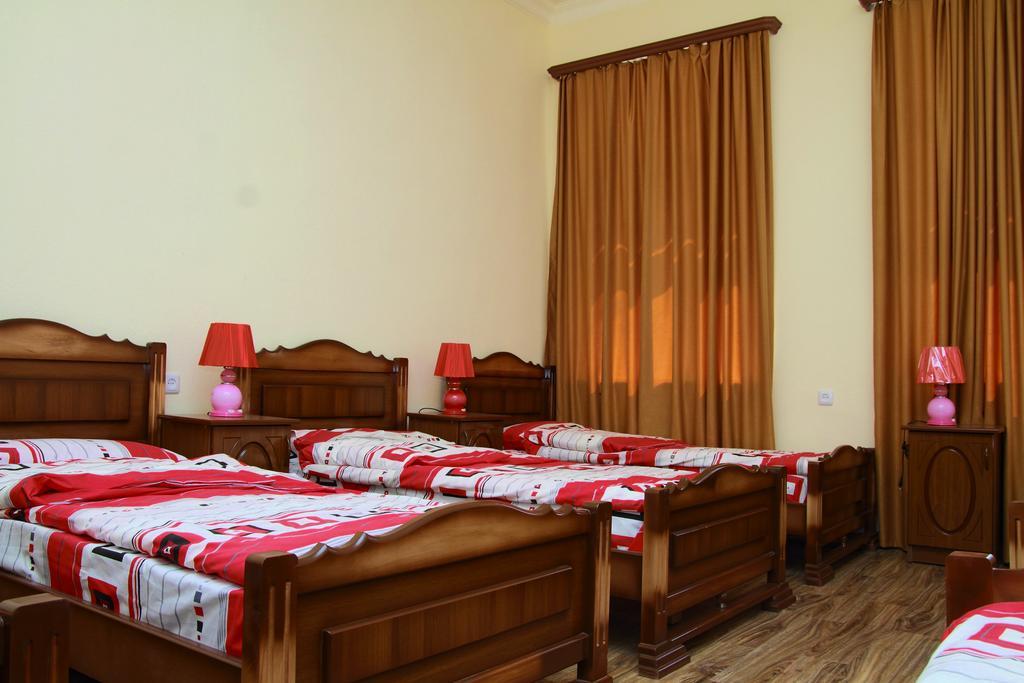 יירבאן Inter Boutique Hotel חדר תמונה