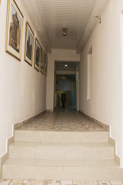 יירבאן Inter Boutique Hotel מראה חיצוני תמונה